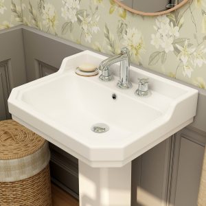 Wyndham traditional 580mm basin with three tap holes